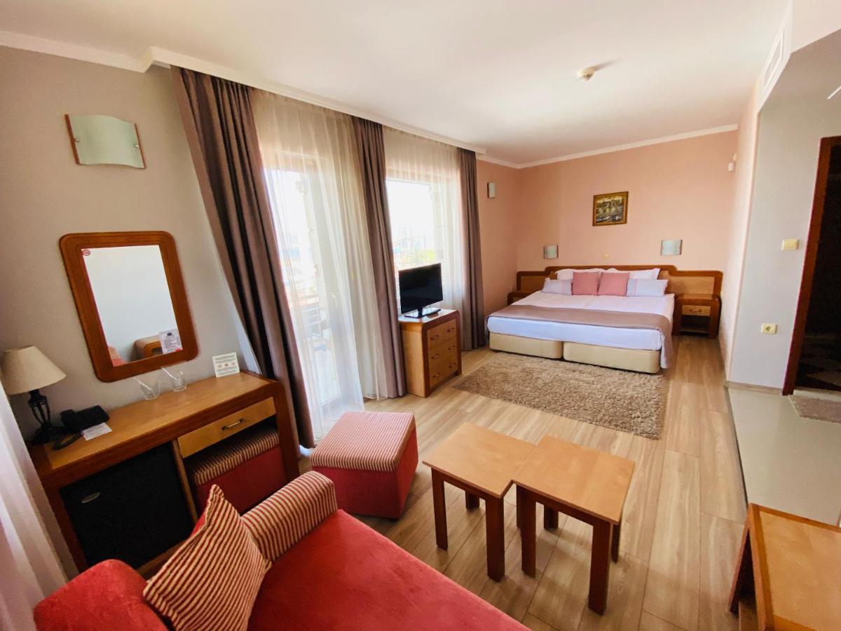 Family Hotel Saint Nikola Nesebar Esterno foto