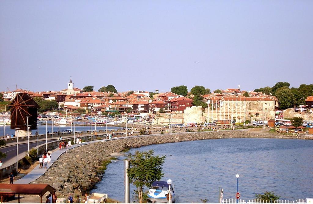 Family Hotel Saint Nikola Nesebar Esterno foto